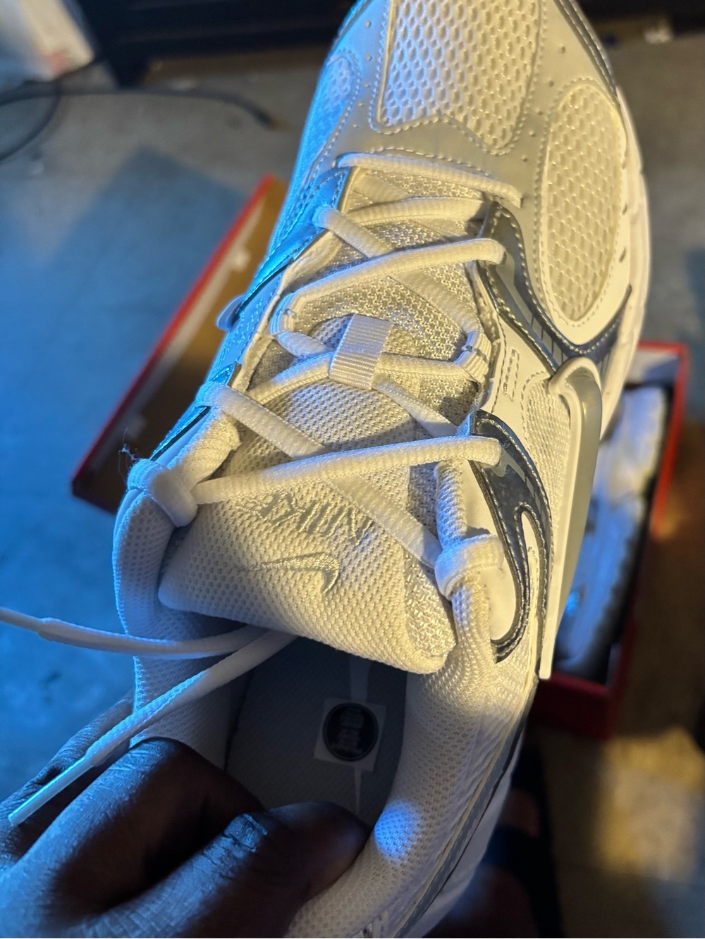 Women’s Nike Sneakers V5 RNR Size 11.5